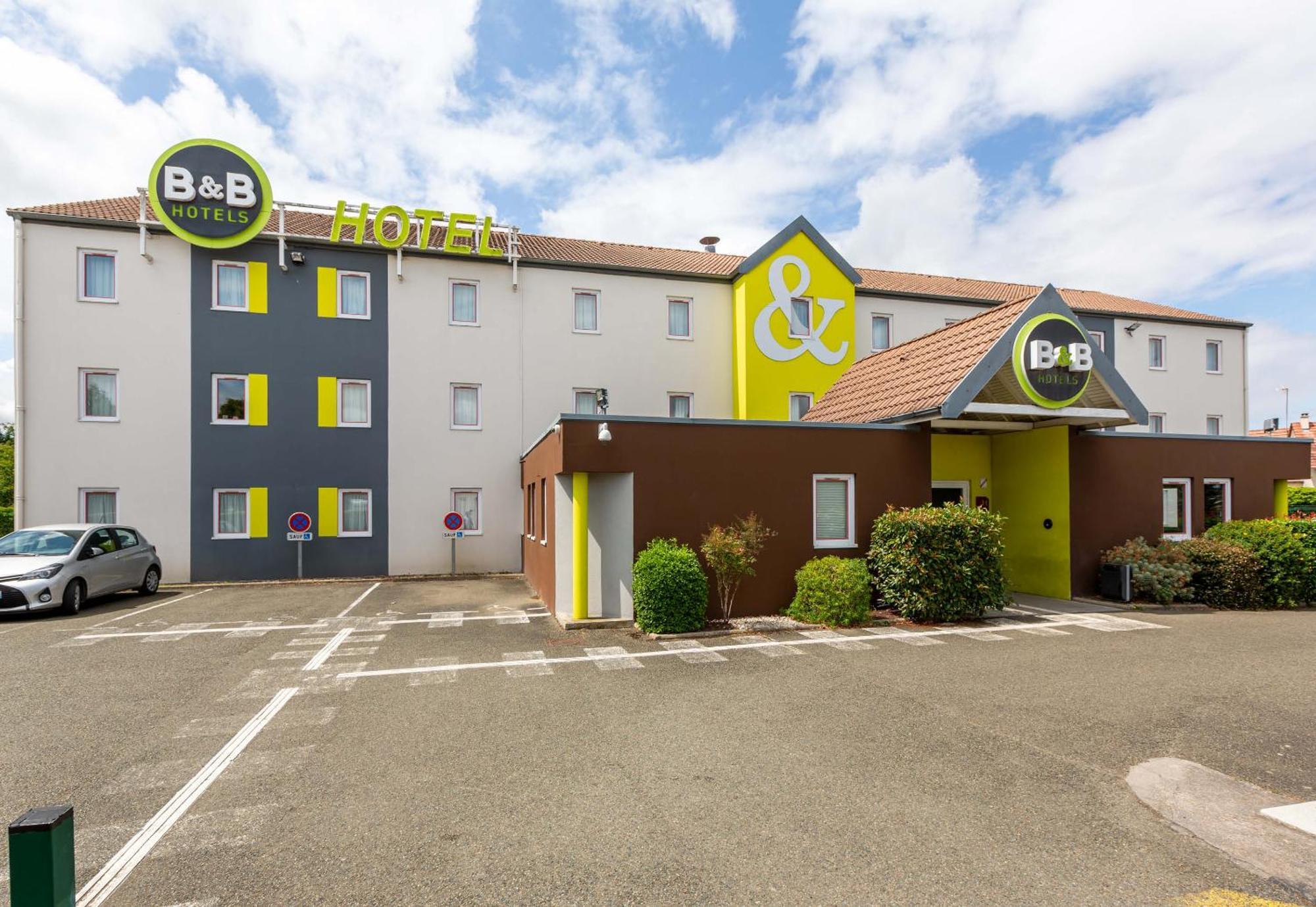 B&B Hôtel CHARTRES Le Forum Exterior foto